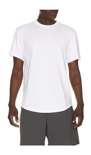 Everyday Performance Tee in . Size L. Also in S, XL/1X - Wilson - Modalova