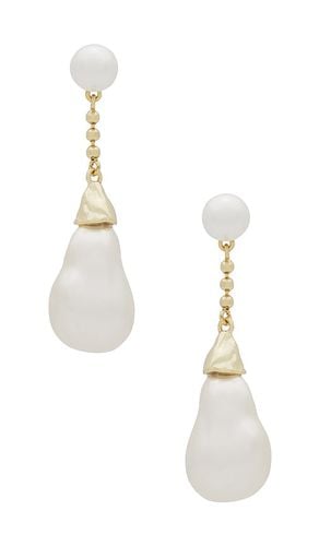 Pearl Dangle Earring in Metallic Gold - WeWoreWhat - Modalova