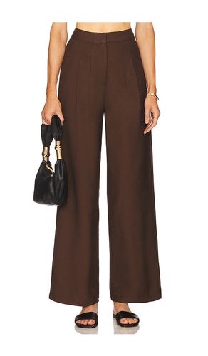X REVOLVE Tailored Pant in Brown. - size 0 (also in 2, 4, 6) - WeWoreWhat - Modalova