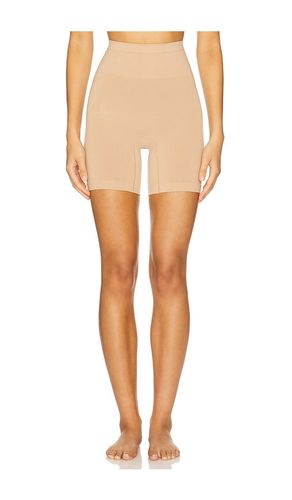 Ultralight Shaping Slip Short in Nude. - size M/L (also in S/M) - Yummie - Modalova
