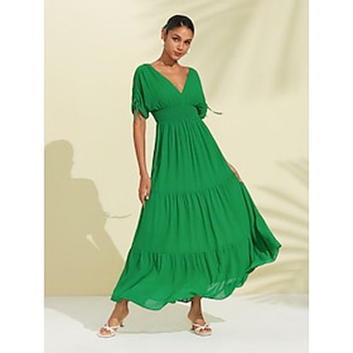 Women's Chiffon Green Halter V Neck Tie Back Smock Maxi Dress - Ador.com - Modalova