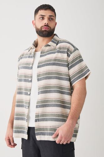 Plus Short Sleeve Oversized Textured Stripe Shirt In Stone - - 4XL - boohooMAN - Modalova