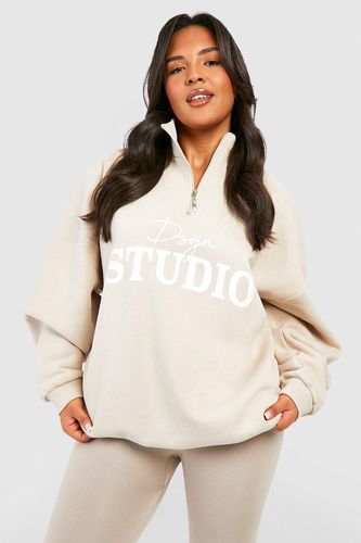 Womens Plus Dsgn Studio Script Half Zip Sweatshirt - - 16 - boohoo - Modalova