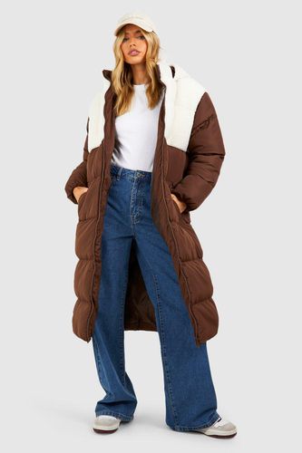 Womens Teddy Panelled Longline Puffer Jacket - - 8 - boohoo - Modalova
