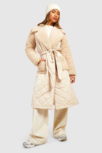 Womens Teddy Panelled Quilted Trench Coat - - 12 - boohoo - Modalova