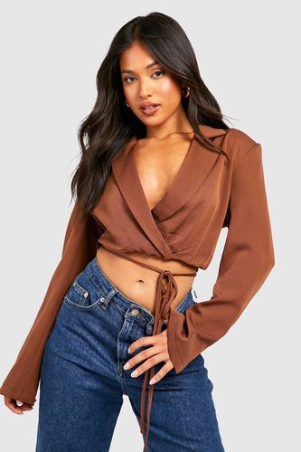 Womens Petite Wrap Top Detail Cropped Blazer - - 12 - boohoo - Modalova