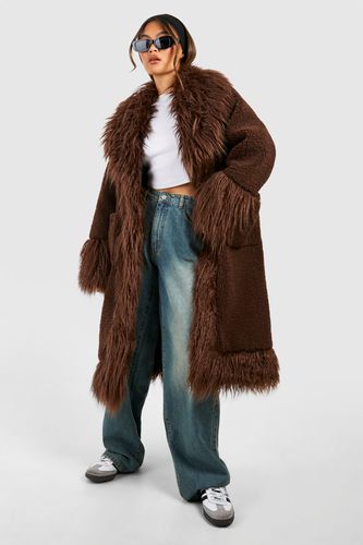 Womens Oversized Faux Fur Detail Coat - - 12 - boohoo - Modalova