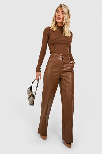 Womens Leather Look Relaxed Fit Straight Leg Trousers - - 16 - boohoo - Modalova