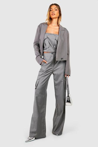 Womens Tailored Relaxed Fit Cargo Trousers - - 10 - boohoo - Modalova
