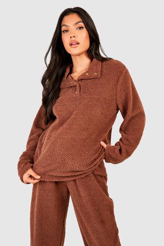 Womens Maternity Fluffy Borg Collared Lounge Sweatshirt - - 10 - boohoo - Modalova