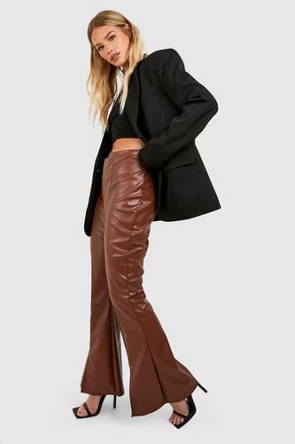 Womens Matte Faux Leather High Waisted Split Hem Flared Trousers - - 10 - boohoo - Modalova