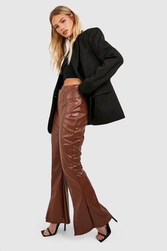 Womens Matte Faux Leather High Waisted Split Hem Flared Trousers - - 12 - boohoo - Modalova
