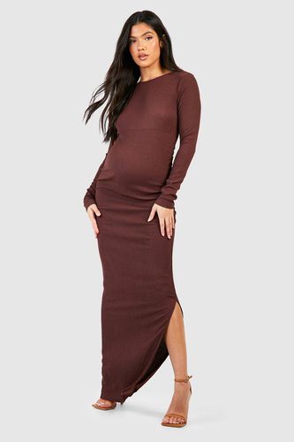Womens Maternity Textured Ruched Seam Maxi Dress - - 12 - boohoo - Modalova