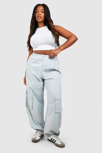 Womens Plus Nylon Pocket Detail Cargo Trousers - - 16 - boohoo - Modalova