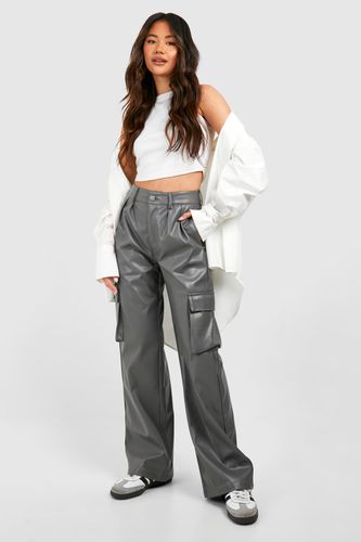 Womens Faux Leather Pocket Detail Cargo Straight Trouser - - 14 - boohoo - Modalova