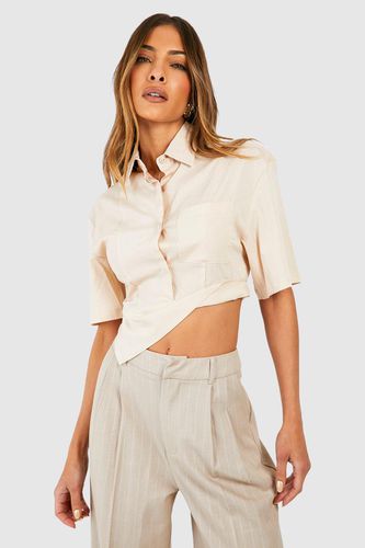 Womens Asymmetric Hem Cropped Shirt - - 12 - boohoo - Modalova