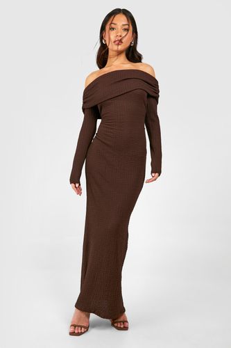 Womens Petite Crinkle Texture Bardot Maxi Dress - - 12 - boohoo - Modalova