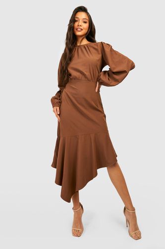 Womens Long Sleeve Frill Hem Asymmetric Midi Dress - - 14 - boohoo - Modalova