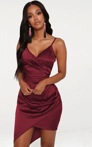 Womens Shape Burgundy Satin Wrap Dress - - 16 - NastyGal UK (+IE) - Modalova