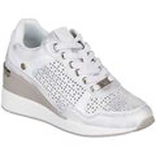 Zapatos Bajos Sneakers Troqueladas 142372 Plata para mujer - Xti - Modalova