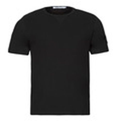 Camiseta BADGE REGULAR TEE para hombre - Calvin Klein Jeans - Modalova