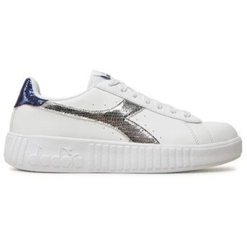 Sneakers basse SCARPE, DONNA - Diadora - Modalova