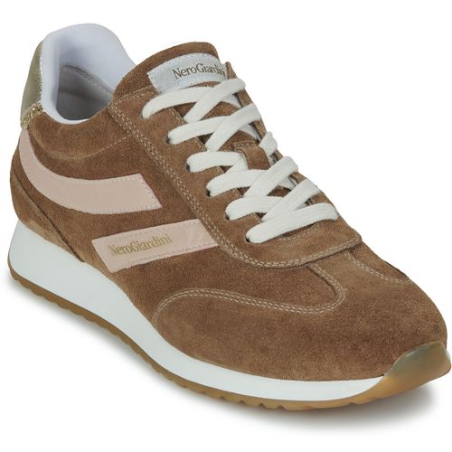 Sneakers basse E615160D-442 - NeroGiardini - Modalova
