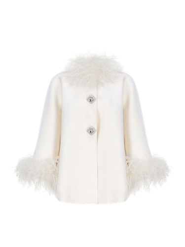 Angelica Feather Coat (White) - Nana Jacqueline - Modalova