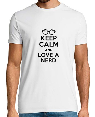 Camiseta Keep Calm and Love a Nerd - latostadora.com - Modalova