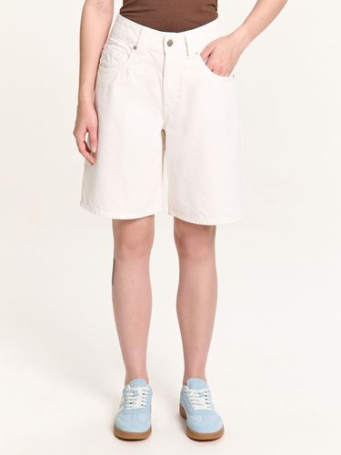 Cropp - Vaqueros cortos - crema - Cropp - Modalova