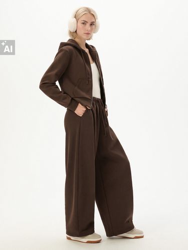 Pantalón de chándal - Cropp - Modalova