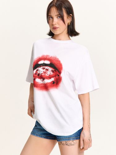 Camiseta oversize con estampado - Cropp - Modalova