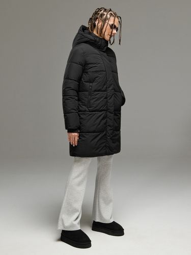 Abrigo acolchado con capucha - Cropp - Modalova