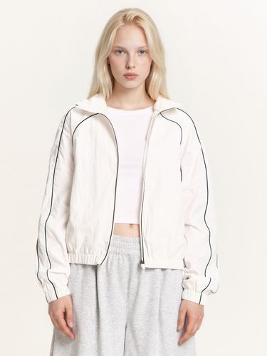 Chaqueta con capucha - Cropp - Modalova