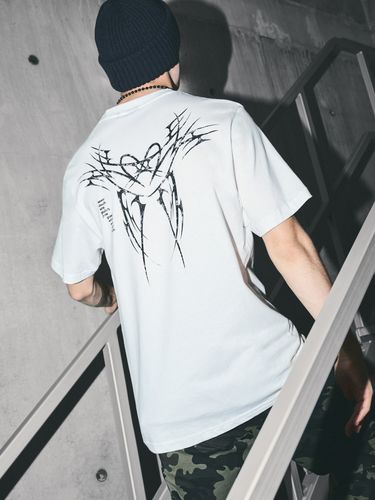 Camiseta blanca con estampado - Cropp - Modalova