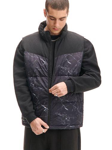 Chaleco acolchado con cuello perkins - Cropp - Modalova