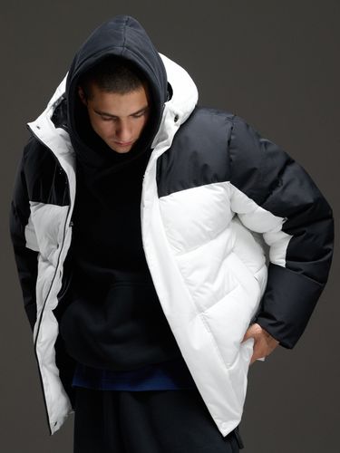 Chaqueta bicolor con capucha - Cropp - Modalova