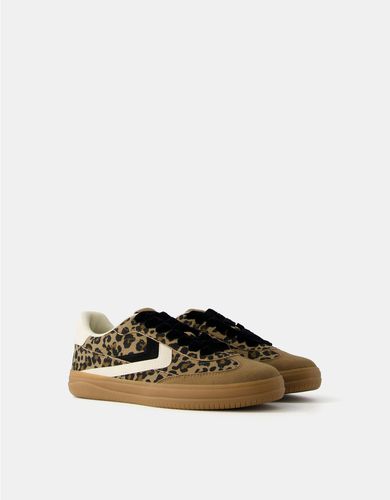 Zapatillas Retro Animal Print Mujer 36 - Bershka - Modalova