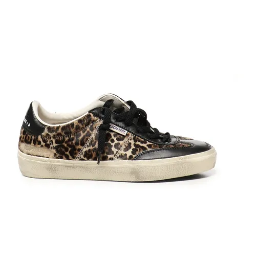 Shoes > Sneakers - - Golden Goose - Modalova