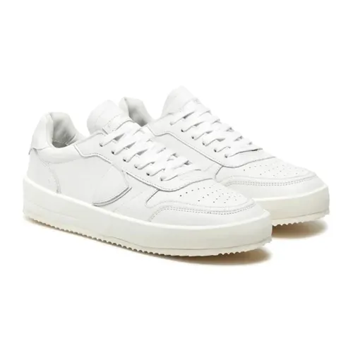 Nice Low-Top Sneakers - Philippe Model - Modalova