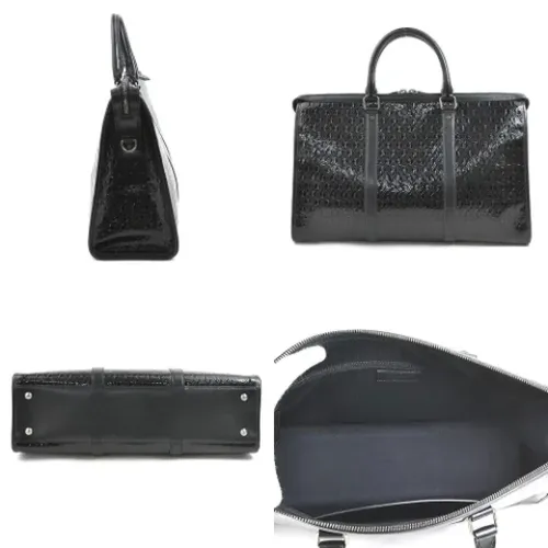 Pre-owned Leather handbags - Saint Laurent Vintage - Modalova
