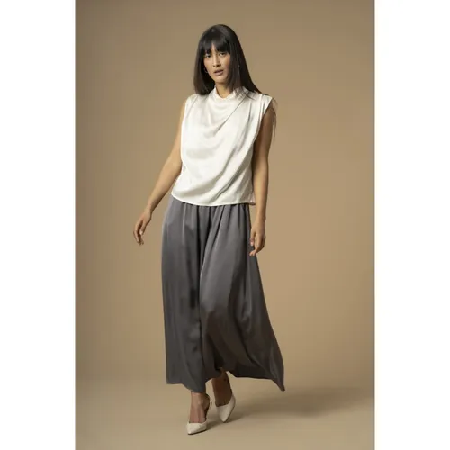 Silky Smooth Sleeveless Blouse - Kocca - Modalova