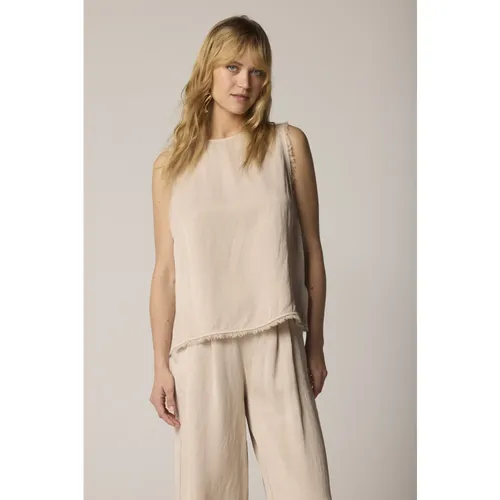 Chic Sleeveless Tops - Kocca - Modalova