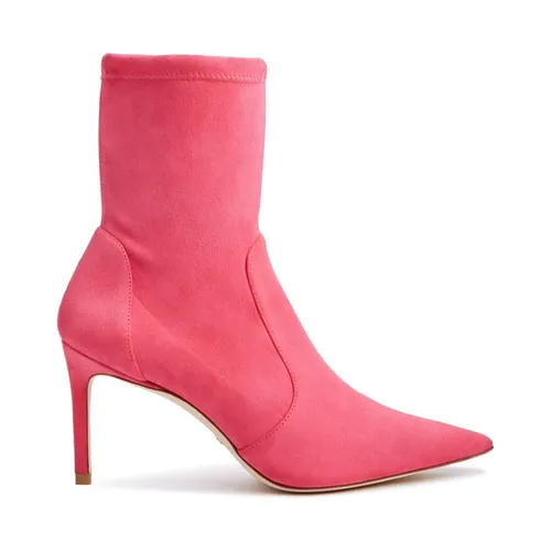 Sleek Pointed Toe Bootie - Stuart Weitzman - Modalova