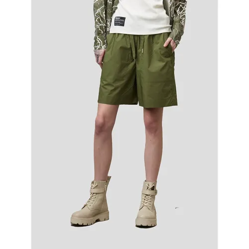 Green Bermuda Shorts - Blauer - Modalova