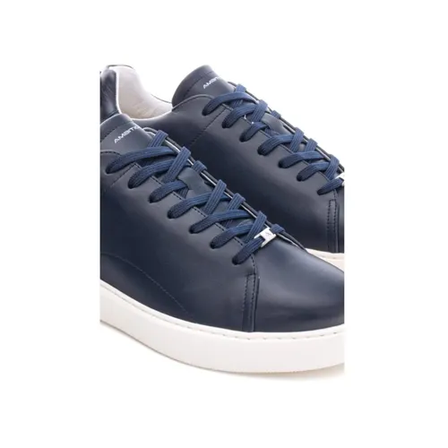 Eclipse Lace-Up Sneaker - Ambitious - Modalova