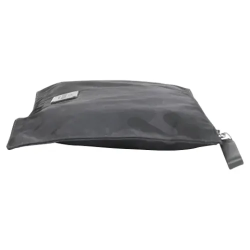 Pre-owned Nylon clutches - Valentino Vintage - Modalova