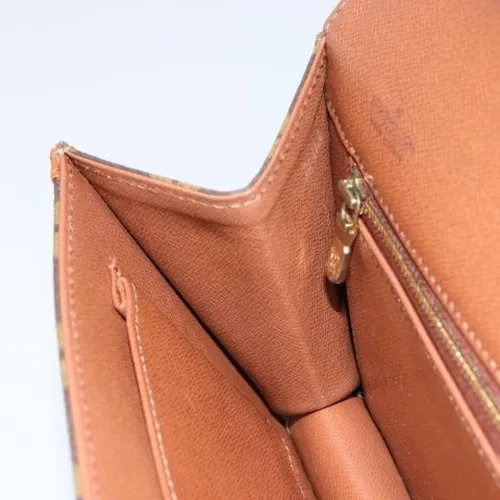 Pre-owned Canvas Clutch - Louis Vuitton Vintage - Modalova