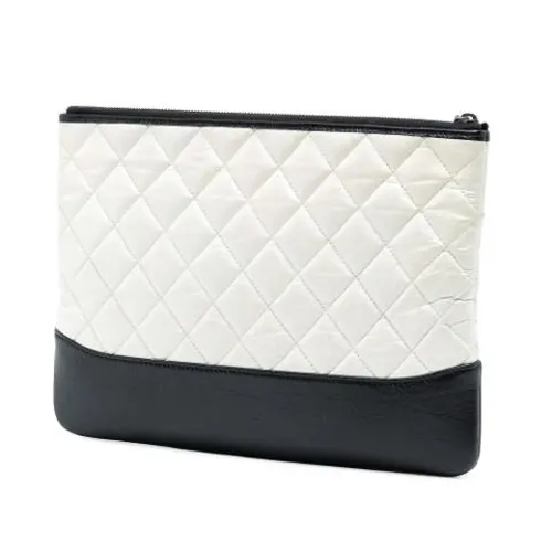 Pre-owned Quilted Calf Leather Clutch - Chanel Vintage - Modalova