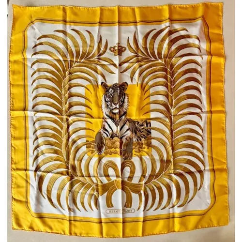 Pre-owned Silk scarves - Hermès Vintage - Modalova